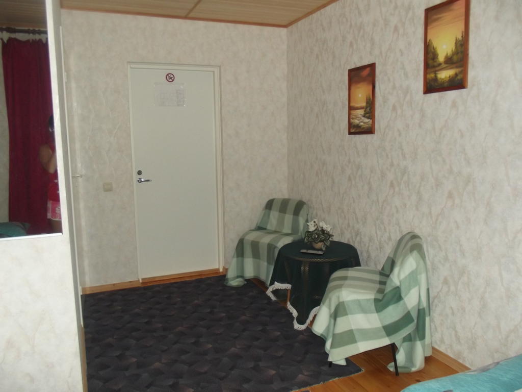 Kure Guesthouse Rahinge Δωμάτιο φωτογραφία