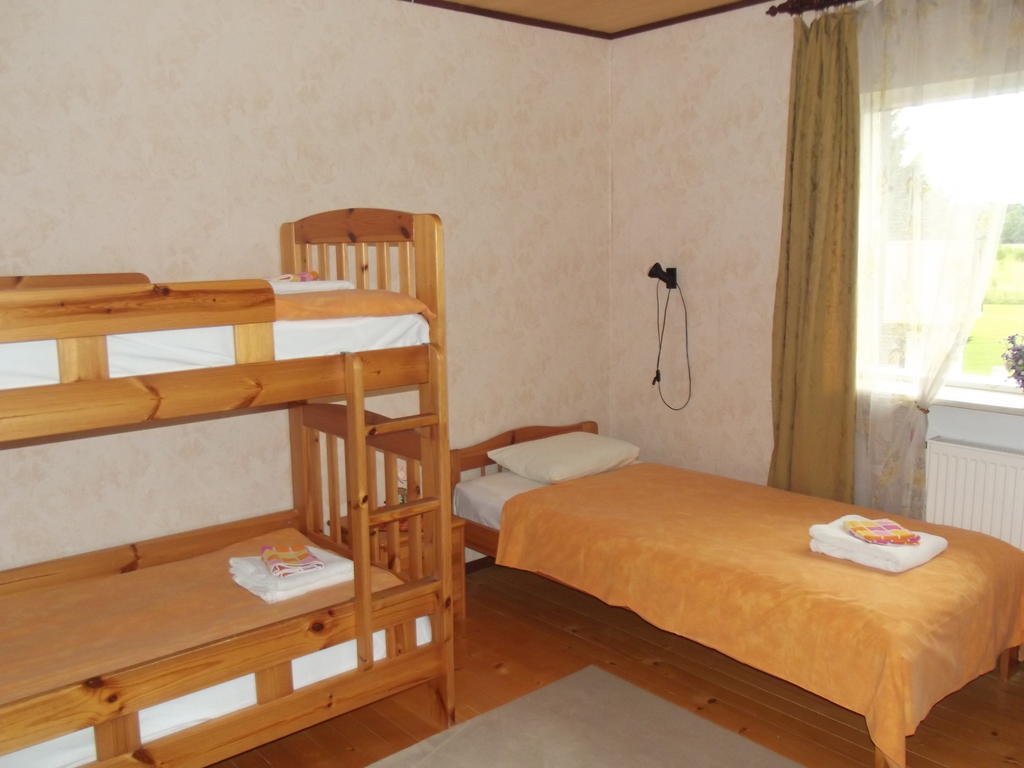 Kure Guesthouse Rahinge Δωμάτιο φωτογραφία